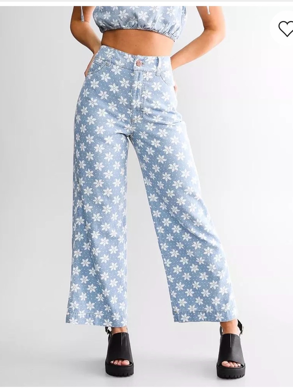 Billabong X Wrangler Women’s High Rise Perfect Pair Floral Print Straight Crop - Picture 2 of 7